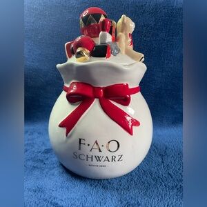 FAO Schwarz Holiday Bear Train Cookie Jar White Ceramic Centerpiece Christmas